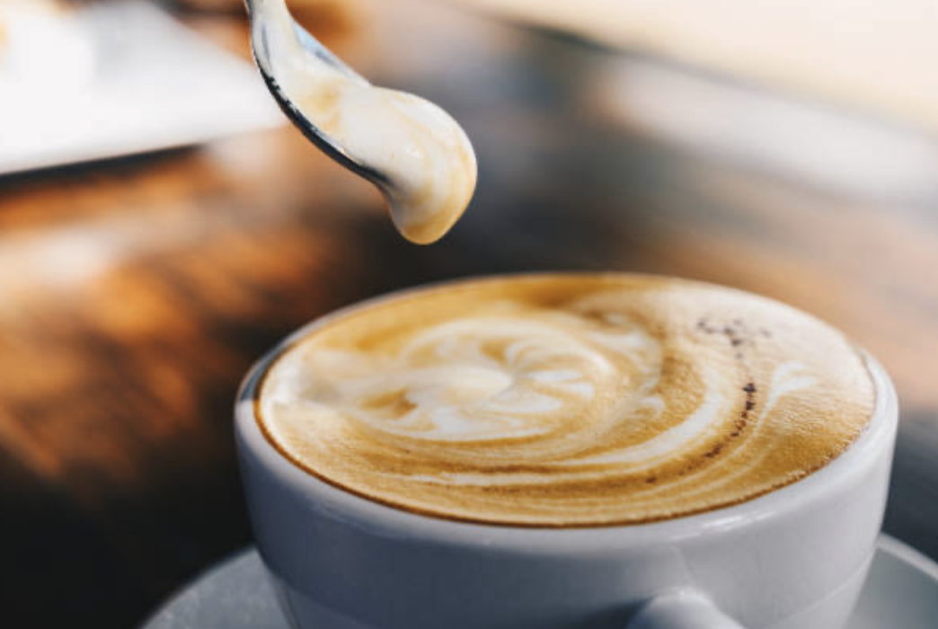 Xícara de café com leite